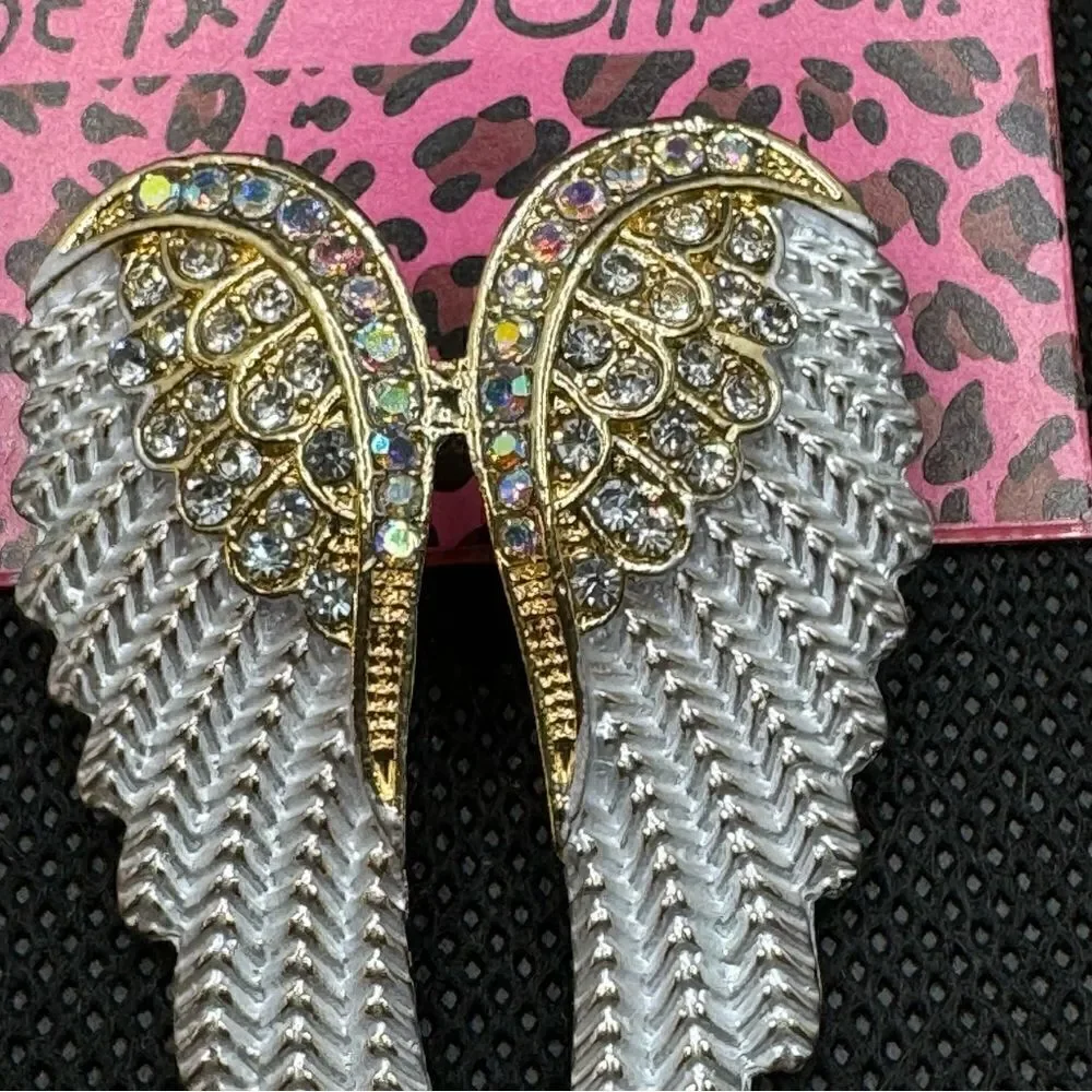 BROOCH! Betsey Johnson Angel Wing Brooch w/ AB Gemstones BNWT - Picture 4 of 6
